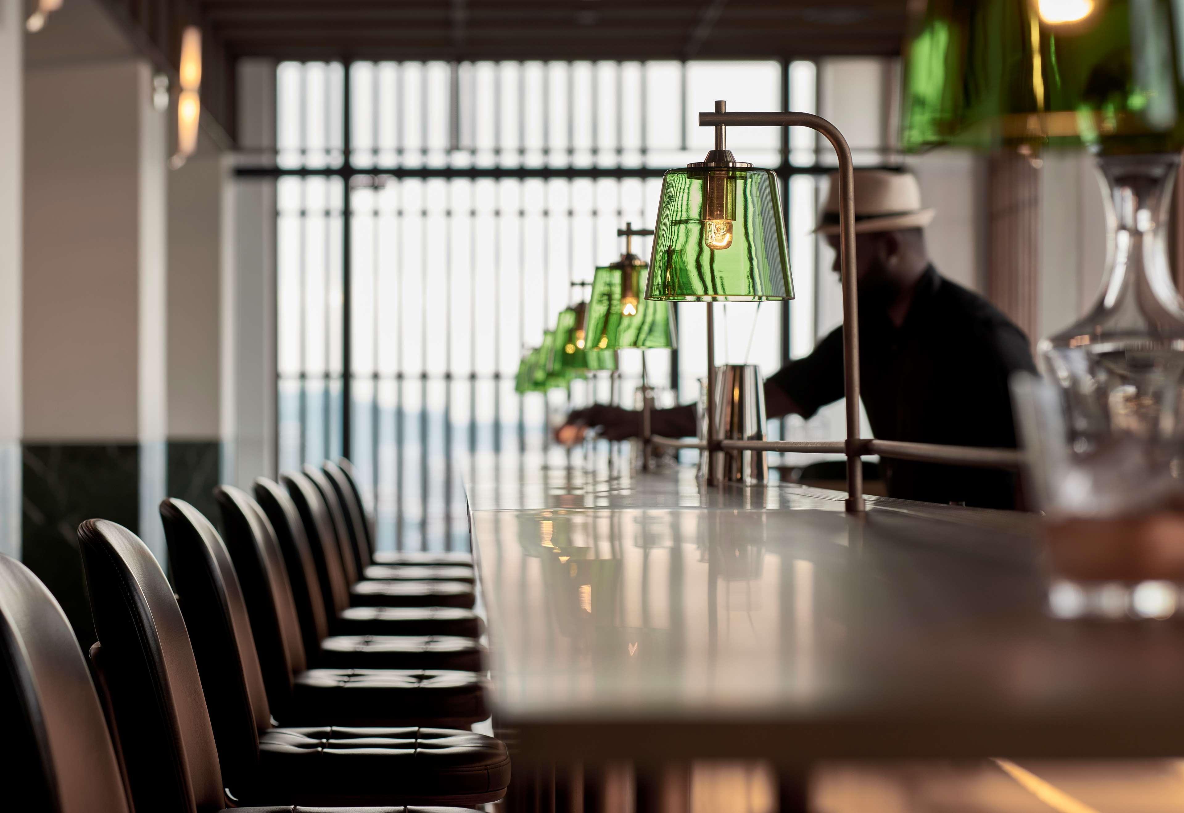 Hotel Alila Bangsar Kuala Lumpur Exteriér fotografie The bar at the restaurant