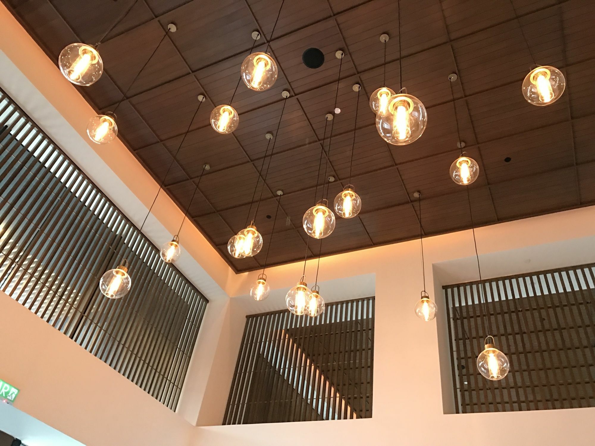Hotel Alila Bangsar Kuala Lumpur Exteriér fotografie Ceiling of the library