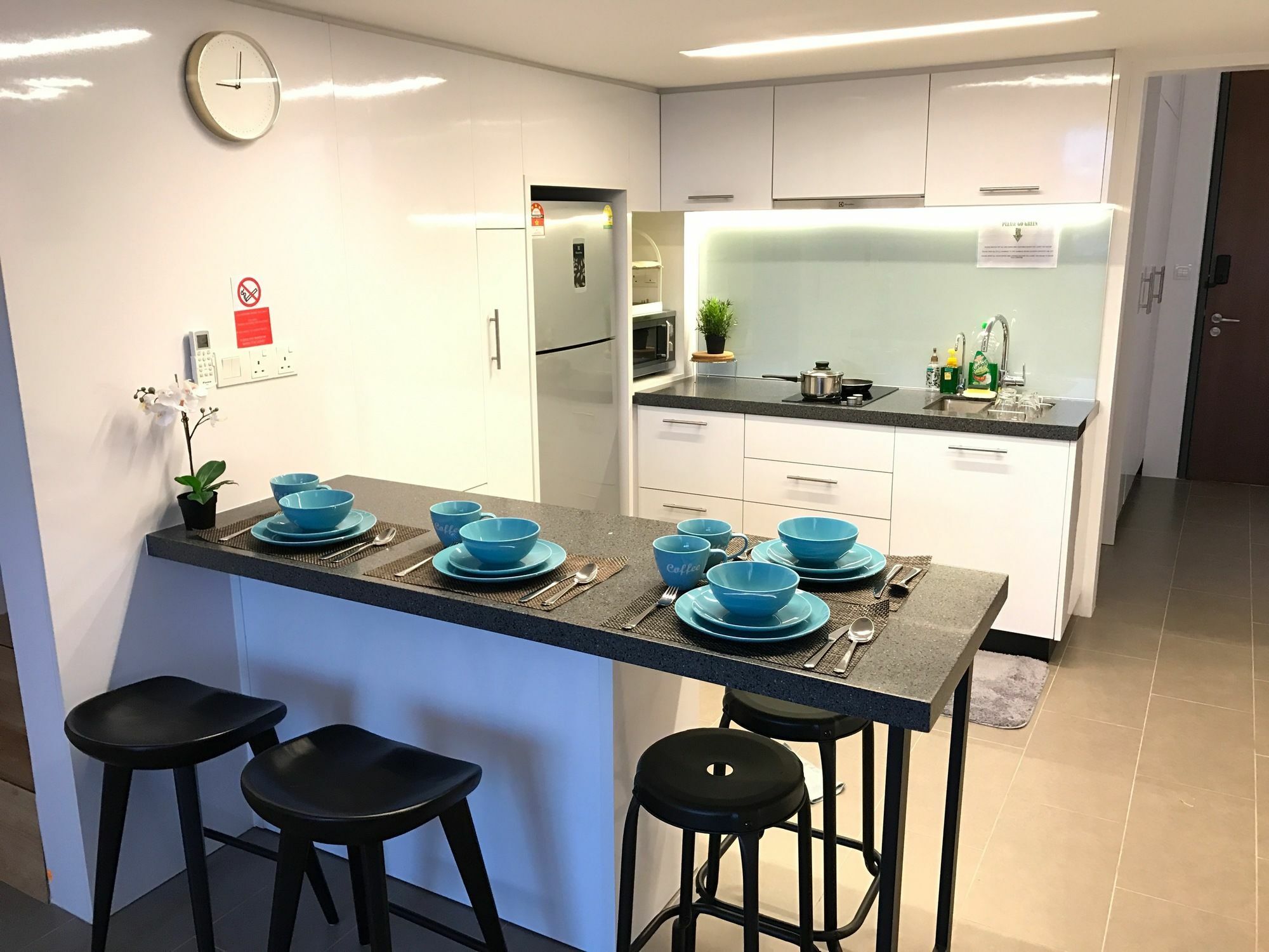 Hotel Alila Bangsar Kuala Lumpur Exteriér fotografie A kitchen in a student apartment